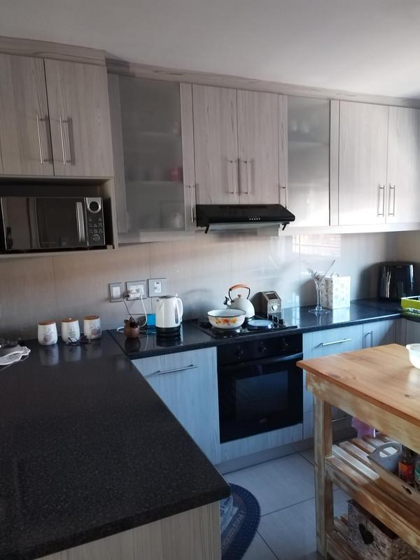 2 Bedroom Property for Sale in Goodwood Park Western Cape